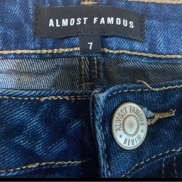 ⭐️4/$20 Almost Famous Distressed Dark Blue Boyfriend Jeans - Picture 3 of 3